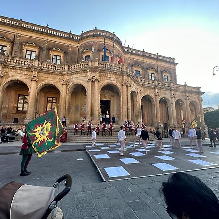 Tannur Del Carmine Villa Noto Dış mekan fotoğraf
